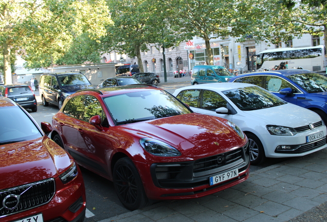 Porsche 95B Macan GTS MkIII