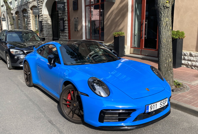 Porsche 992 Carrera 4 GTS