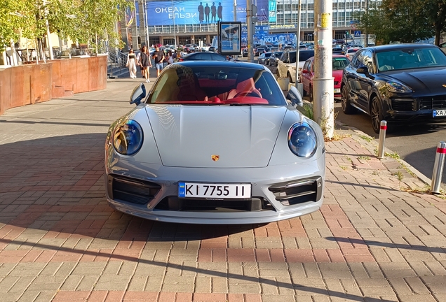 Porsche 992 Carrera 4S