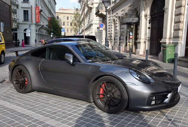 Porsche 992 Carrera GTS