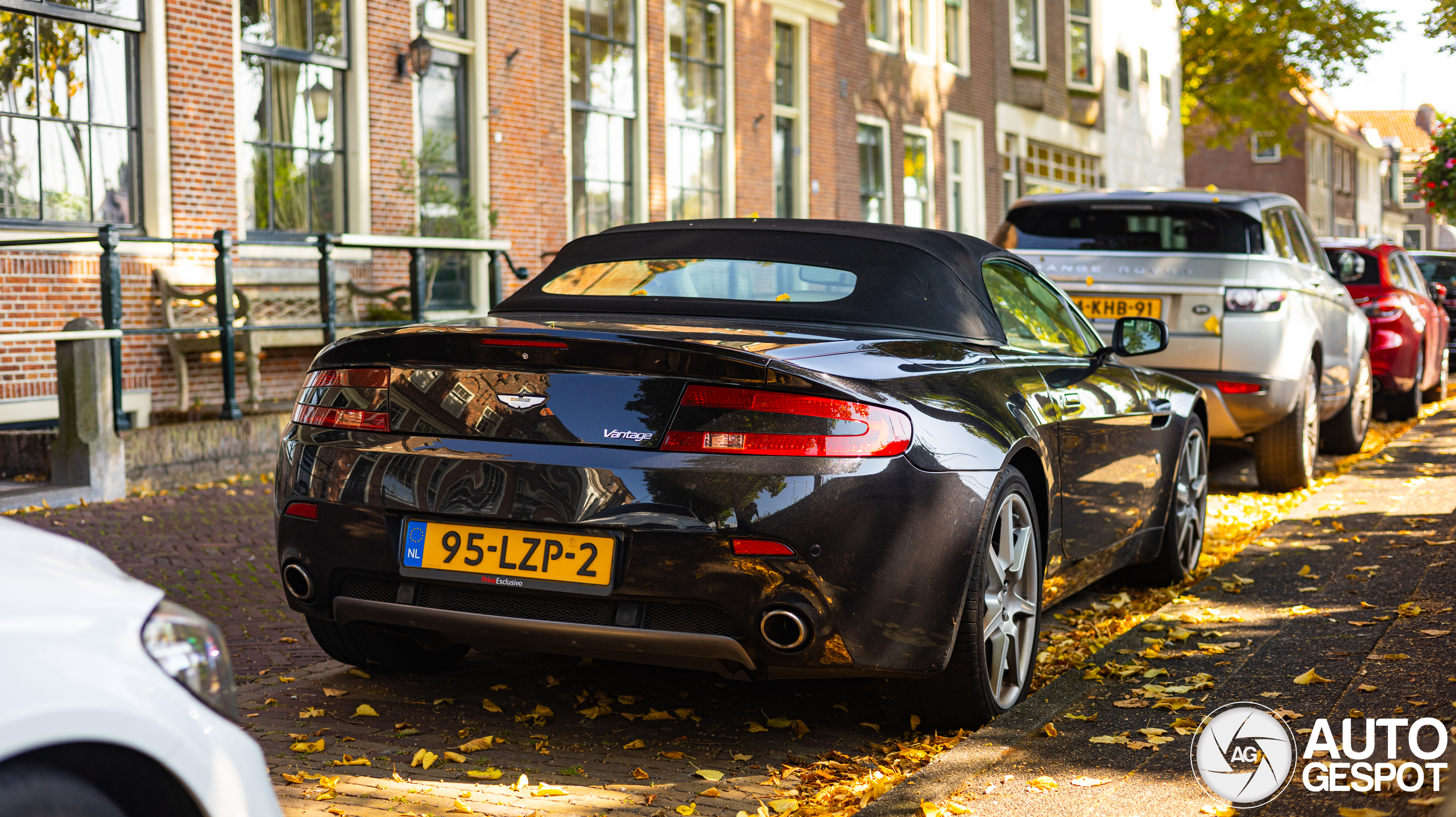 Aston Martin V8 Vantage Roadster