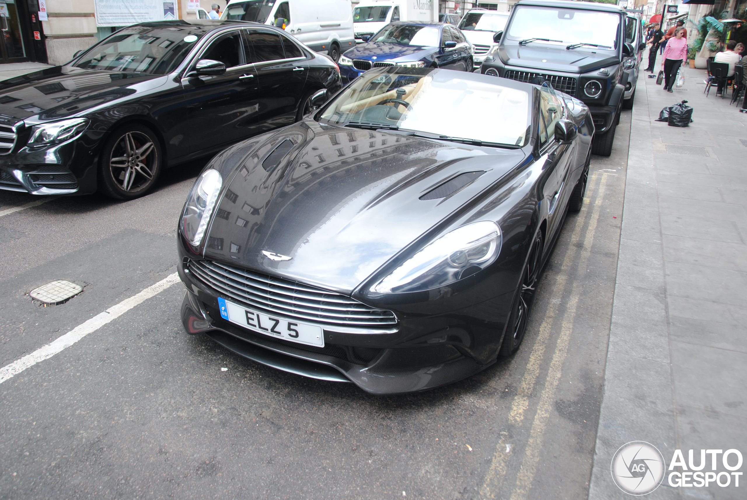 Aston Martin Vanquish Volante