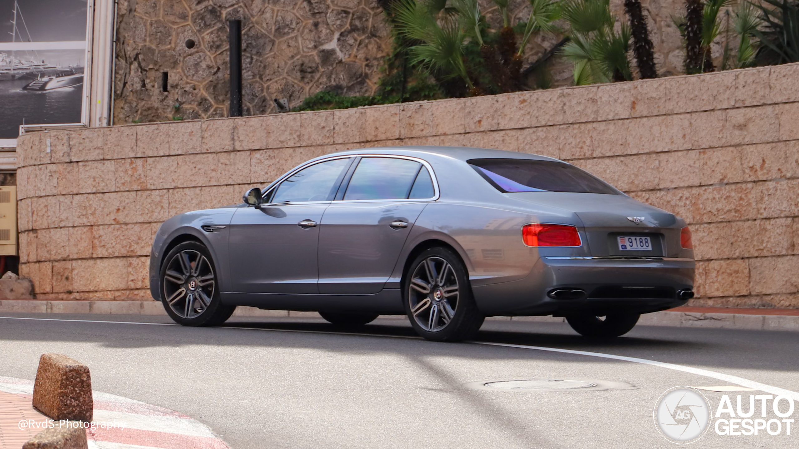 Bentley Flying Spur V8