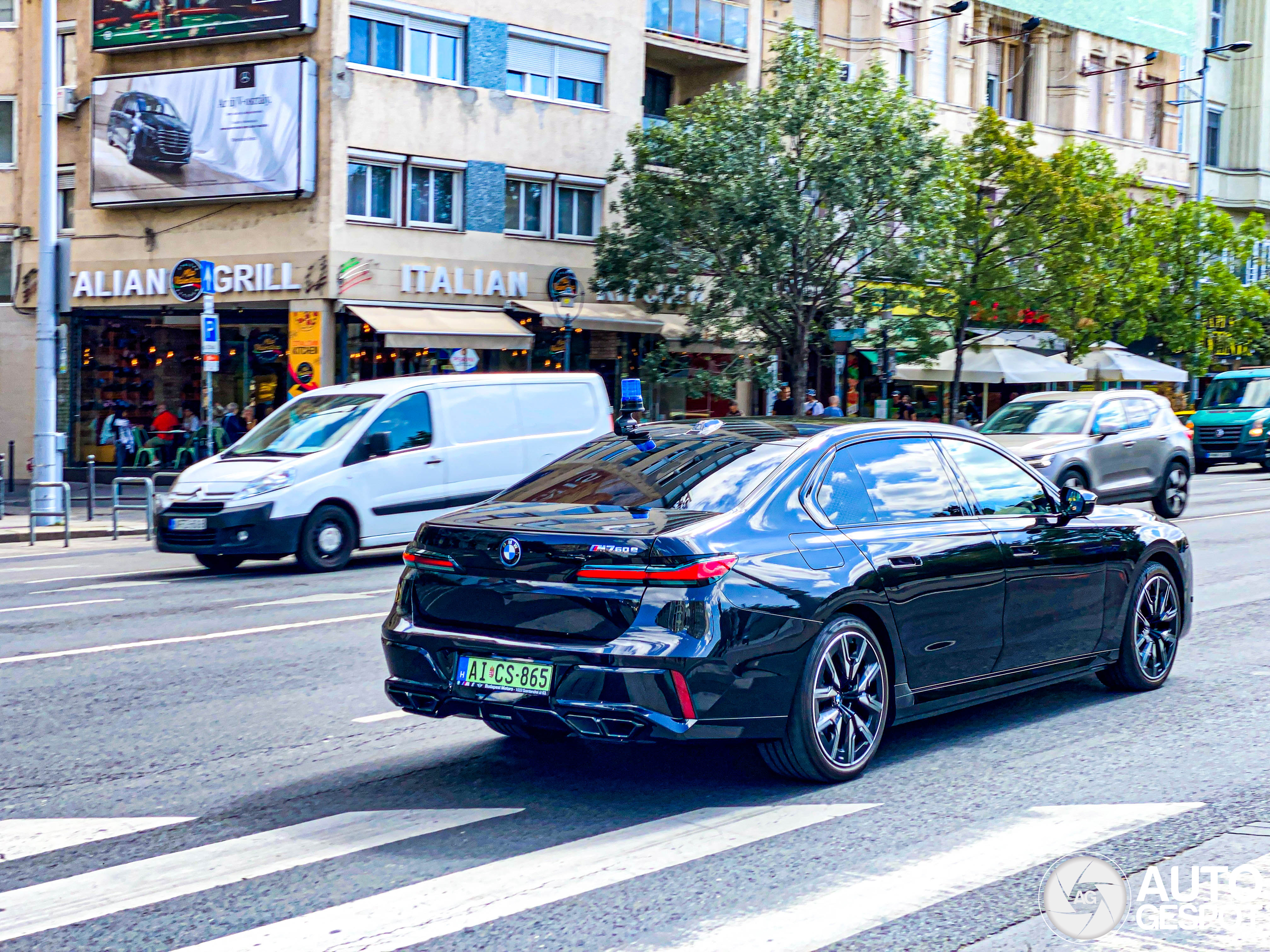 BMW M760e xDrive