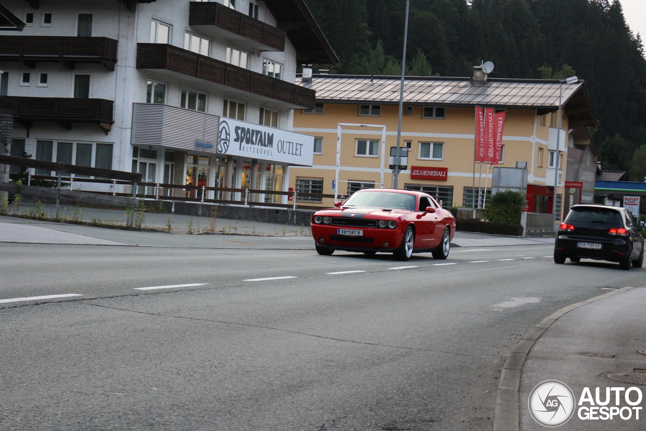 Dodge Challenger SRT-8