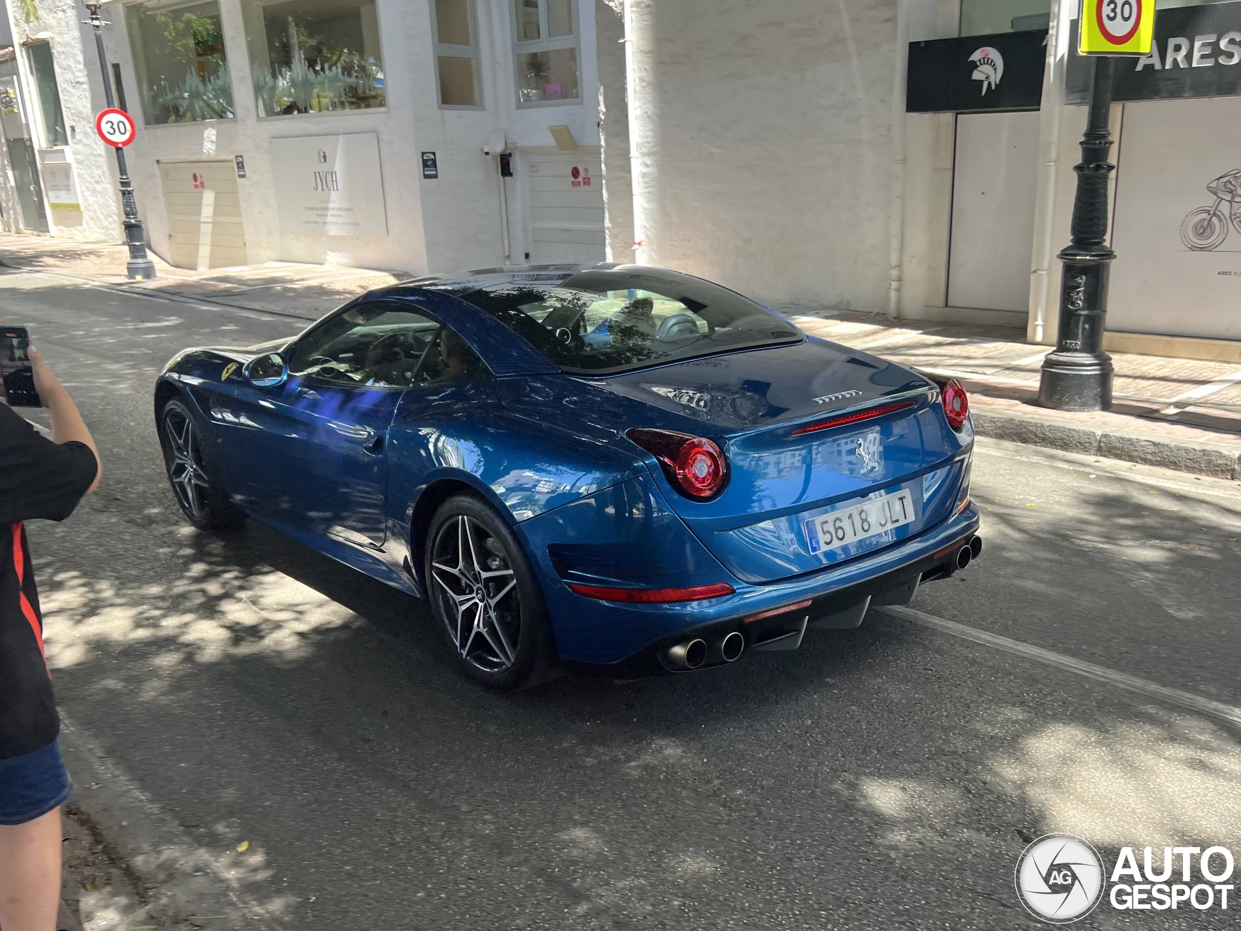 Ferrari California T