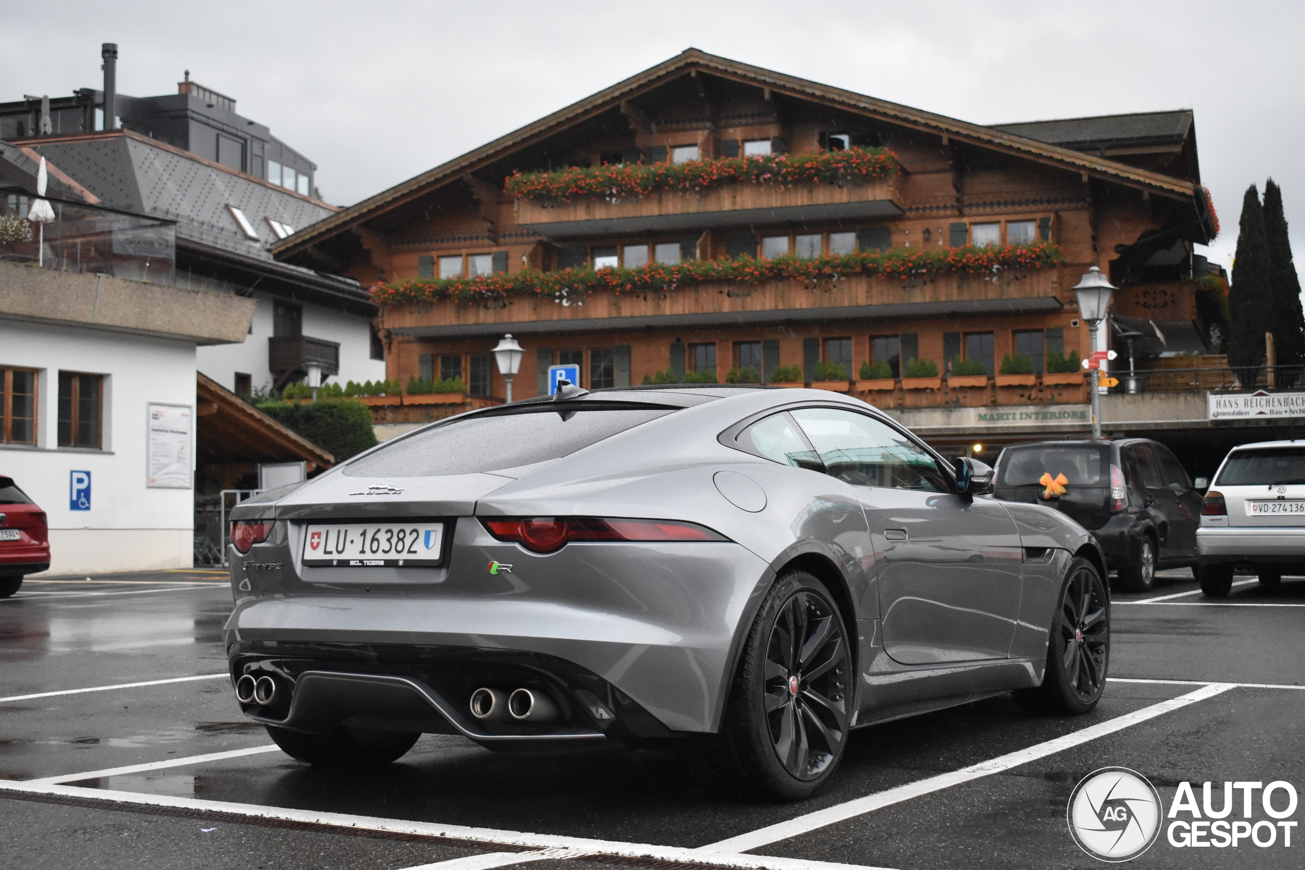 Jaguar F-TYPE R Coupé 2017