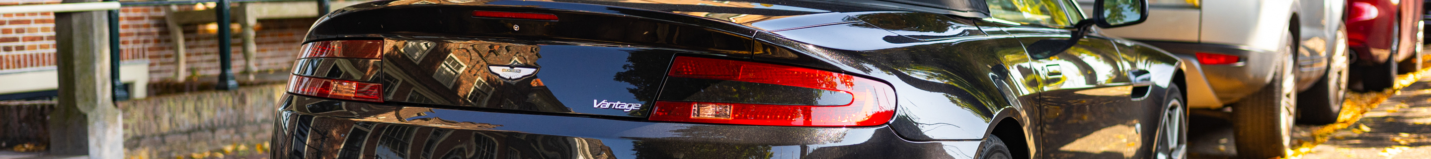 Aston Martin V8 Vantage Roadster