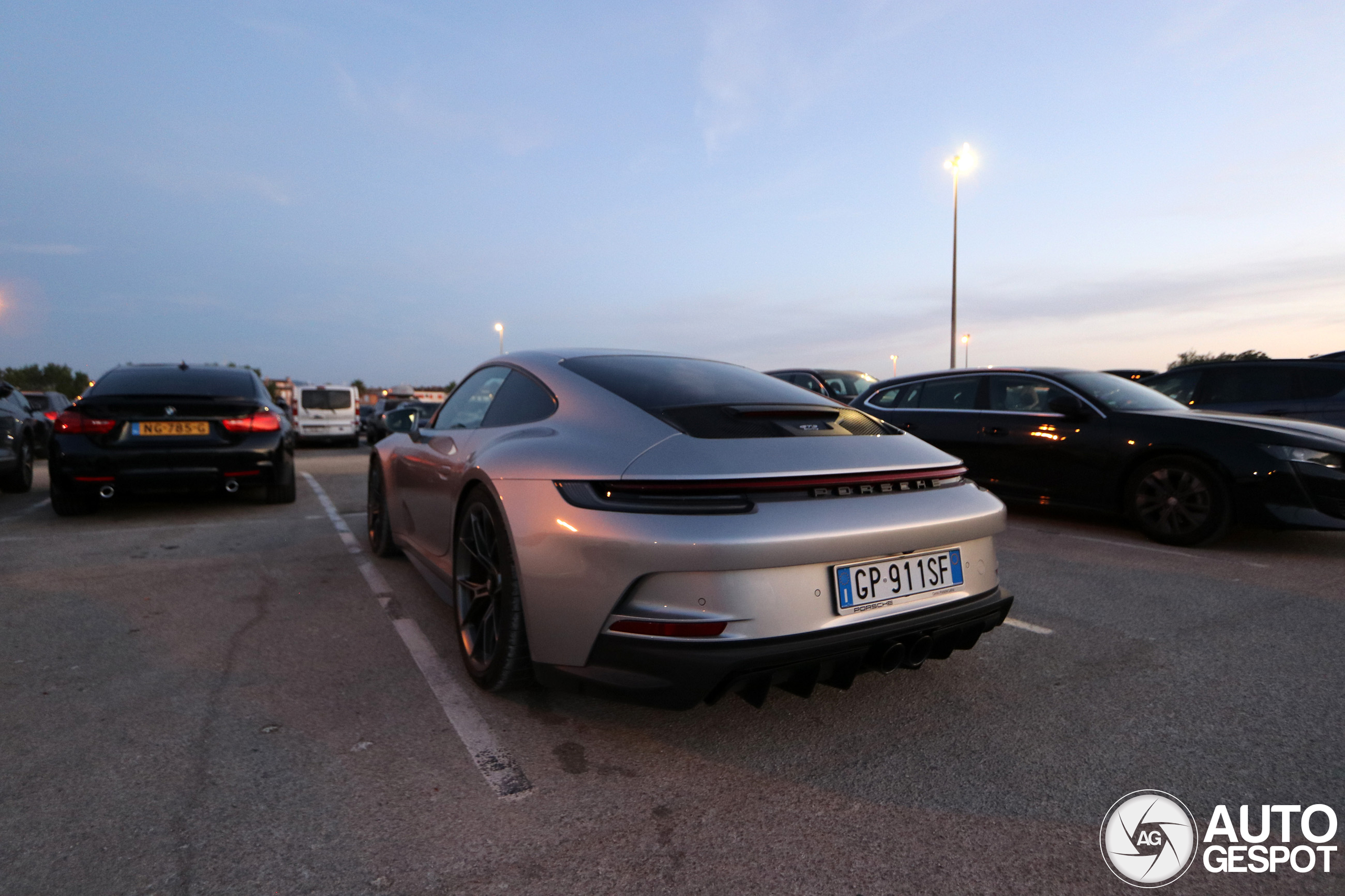 Porsche 992 GT3 Touring