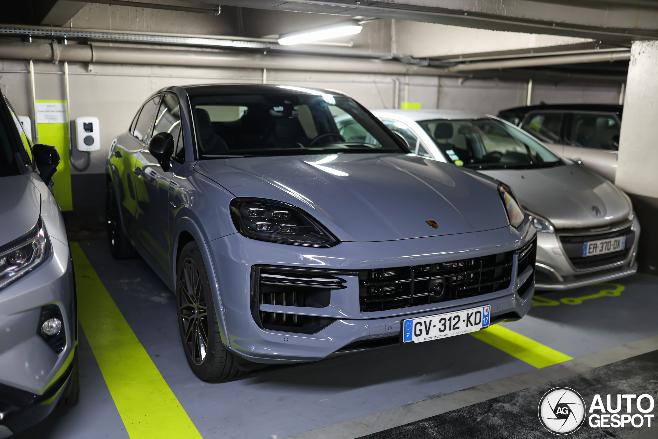 Porsche Cayenne Coupé Turbo E-Hybrid