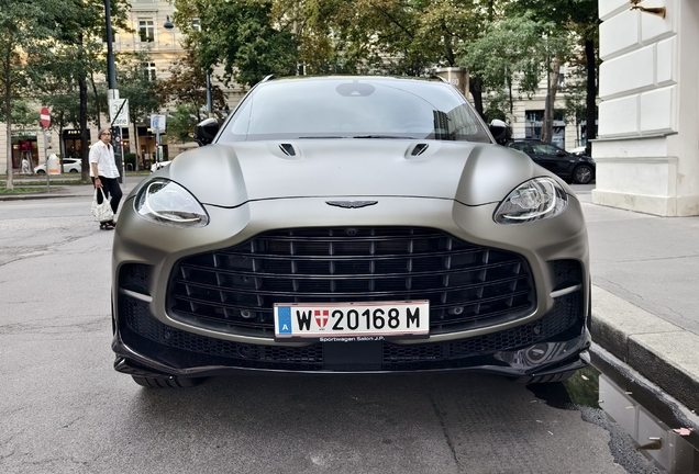 Aston Martin DBX707