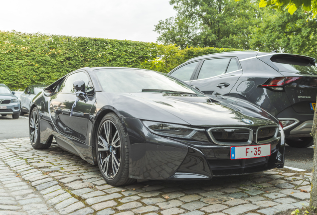 BMW i8