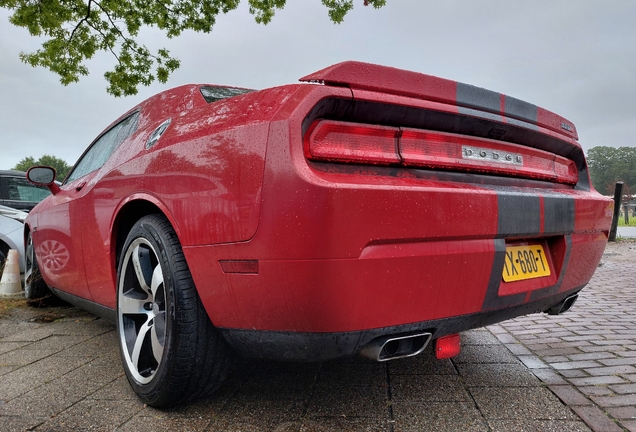 Dodge Challenger SRT-8 392