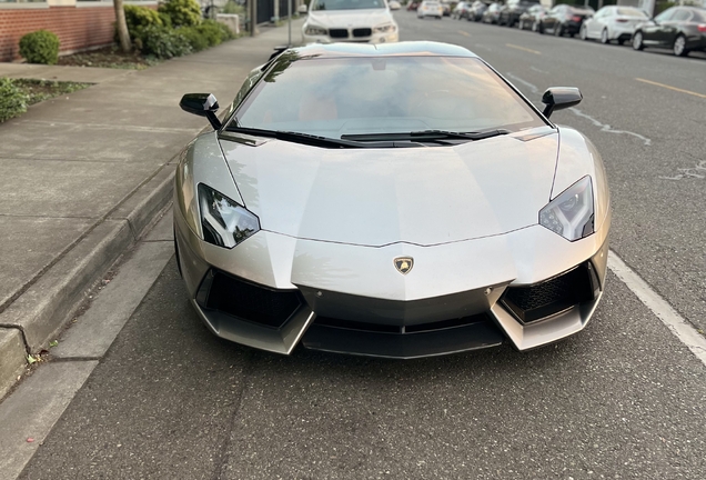 Lamborghini Aventador LP700-4