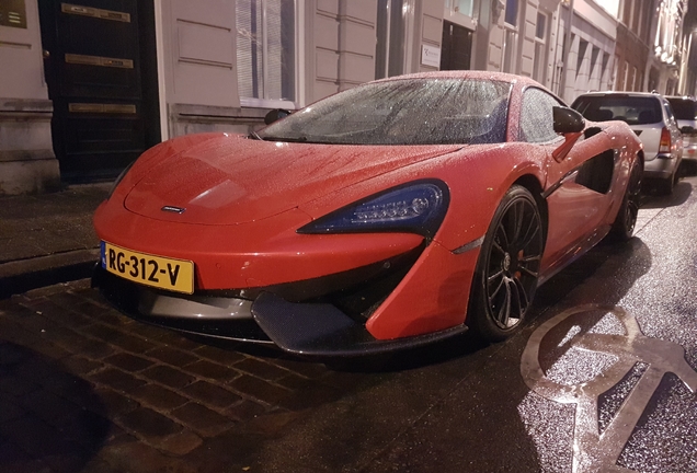 McLaren 570S