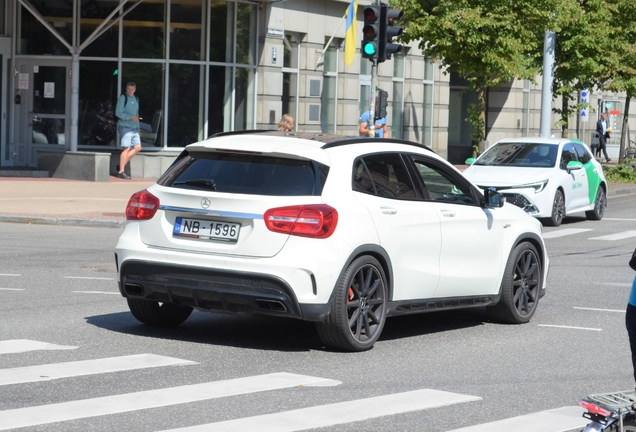 Mercedes-Benz GLA 45 AMG X156