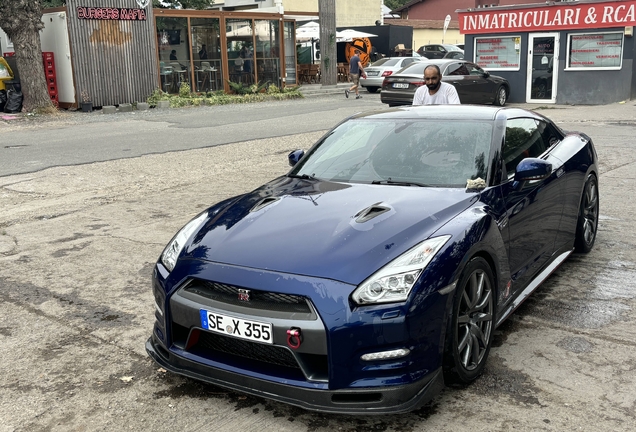 Nissan GT-R 2011