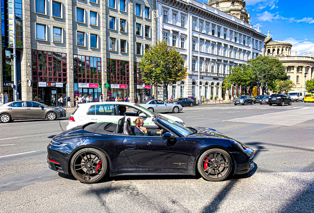 Porsche 992 Carrera 4 GTS Cabriolet