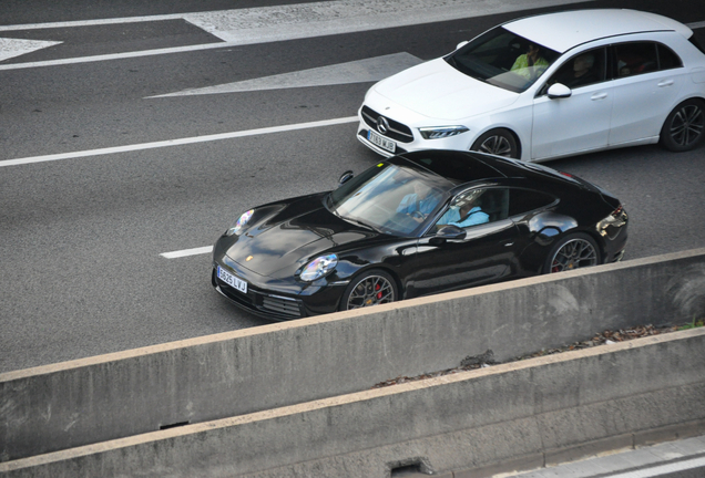 Porsche 992 Carrera 4S