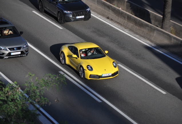 Porsche 992 Carrera 4S