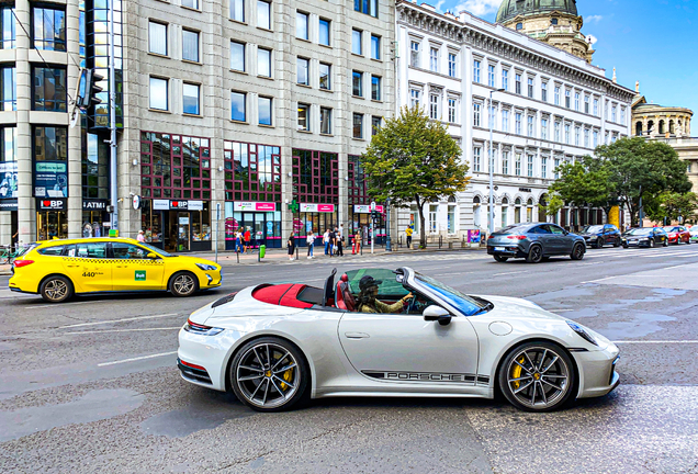 Porsche 992 Carrera GTS Cabriolet