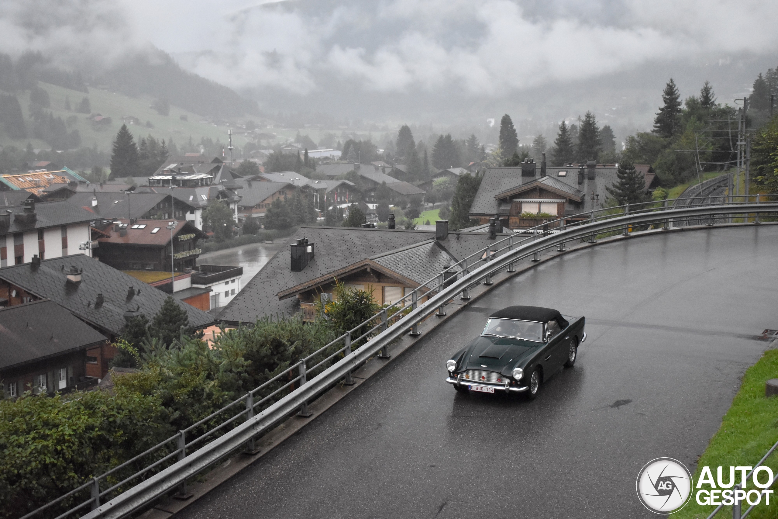 Aston Martin DB4: Classic elegance spotted in Switzerland