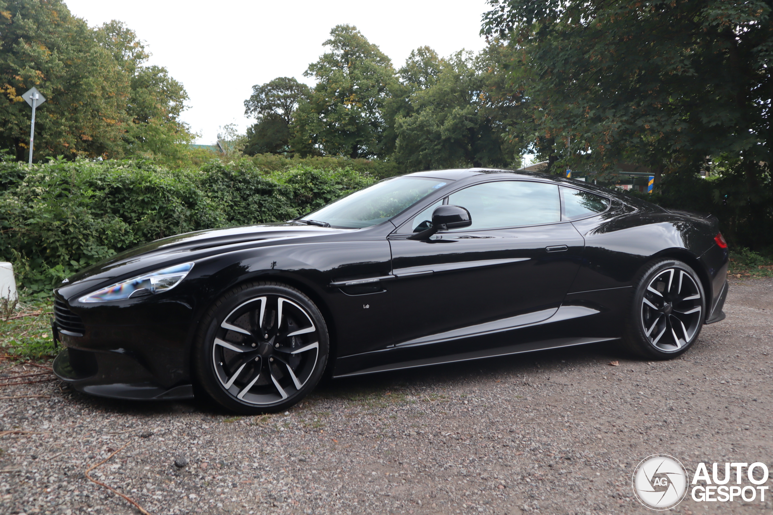 Aston Martin Vanquish S 2017 12 September 2024 Autogespot