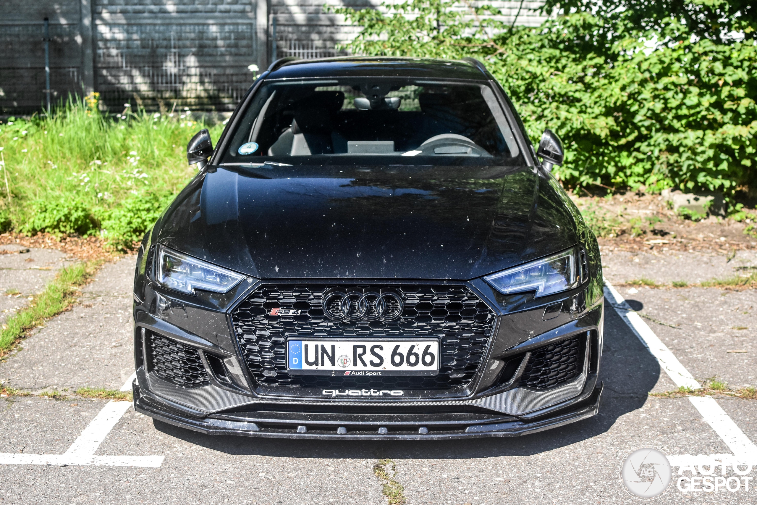 Audi RS4 Avant B9