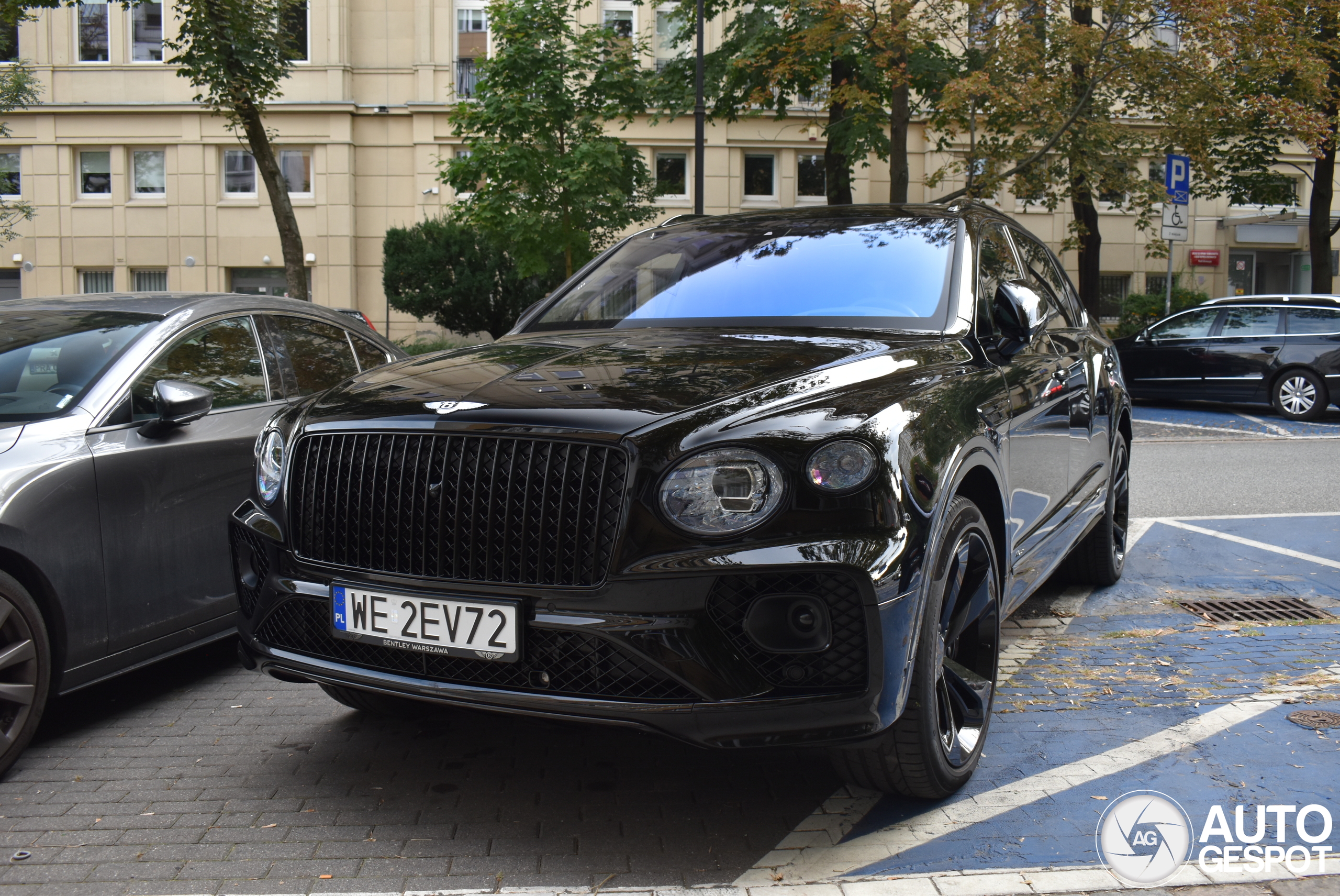 Bentley Bentayga Azure EWB First Edition