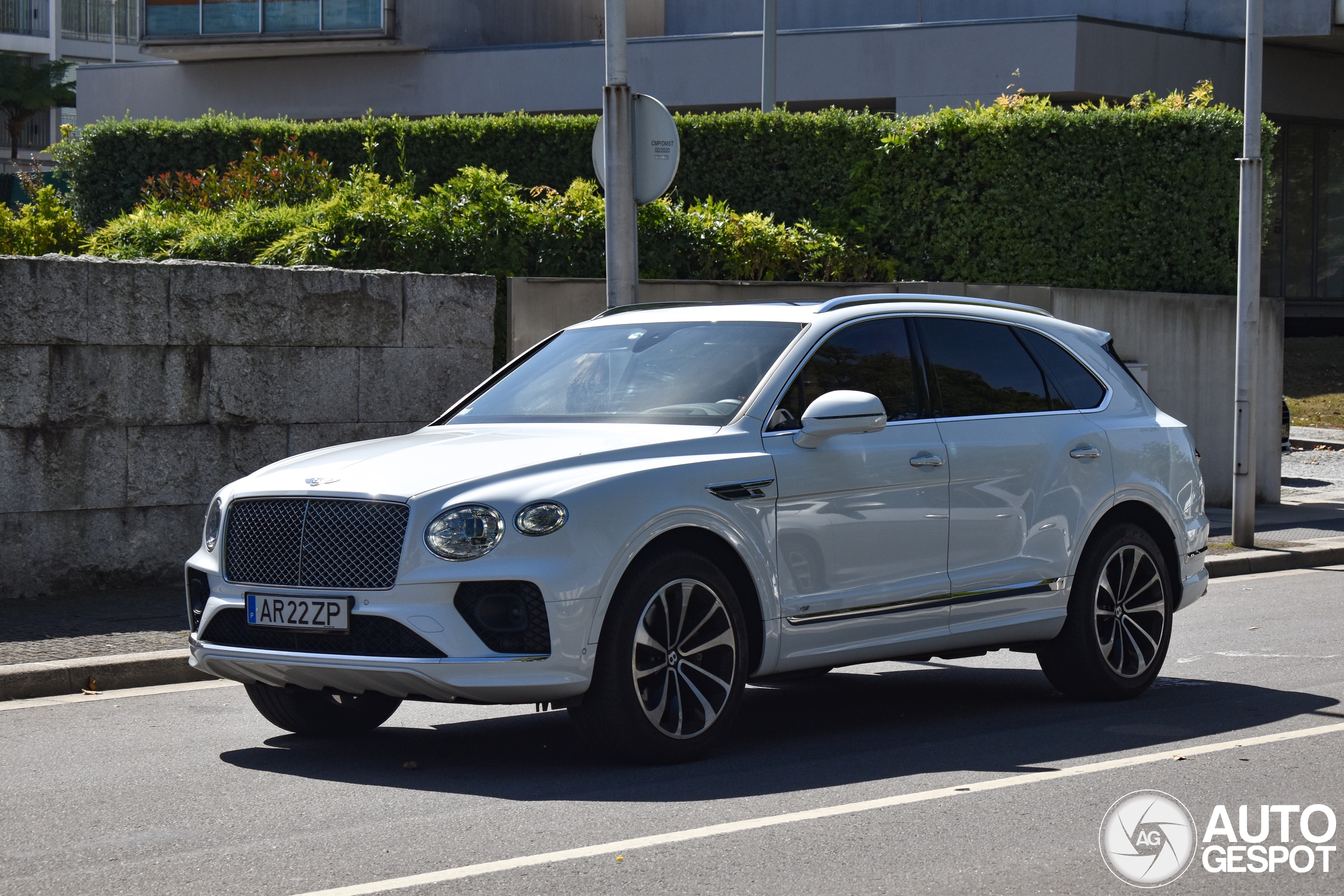 Bentley Bentayga V8 2021