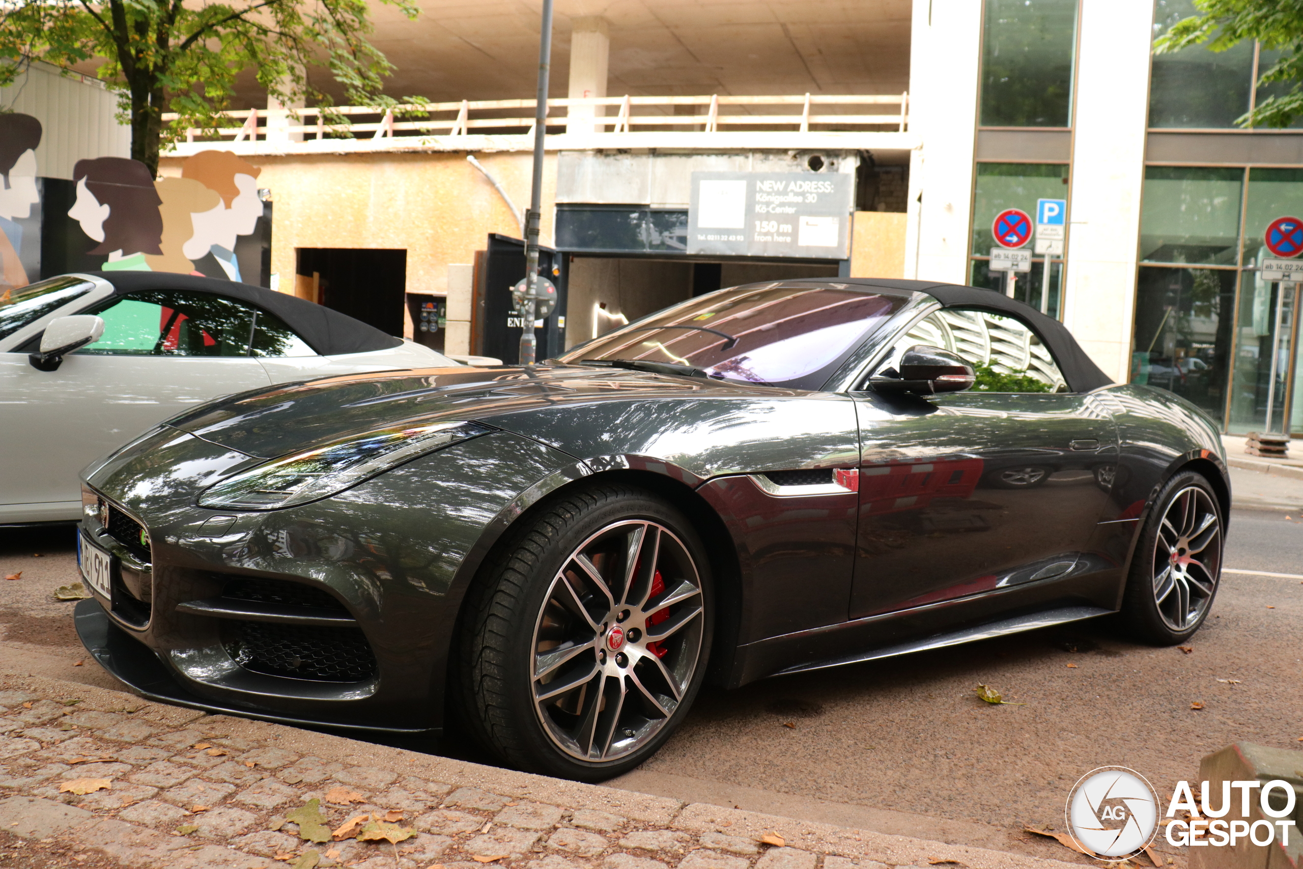 Jaguar F-TYPE R Convertible 2017