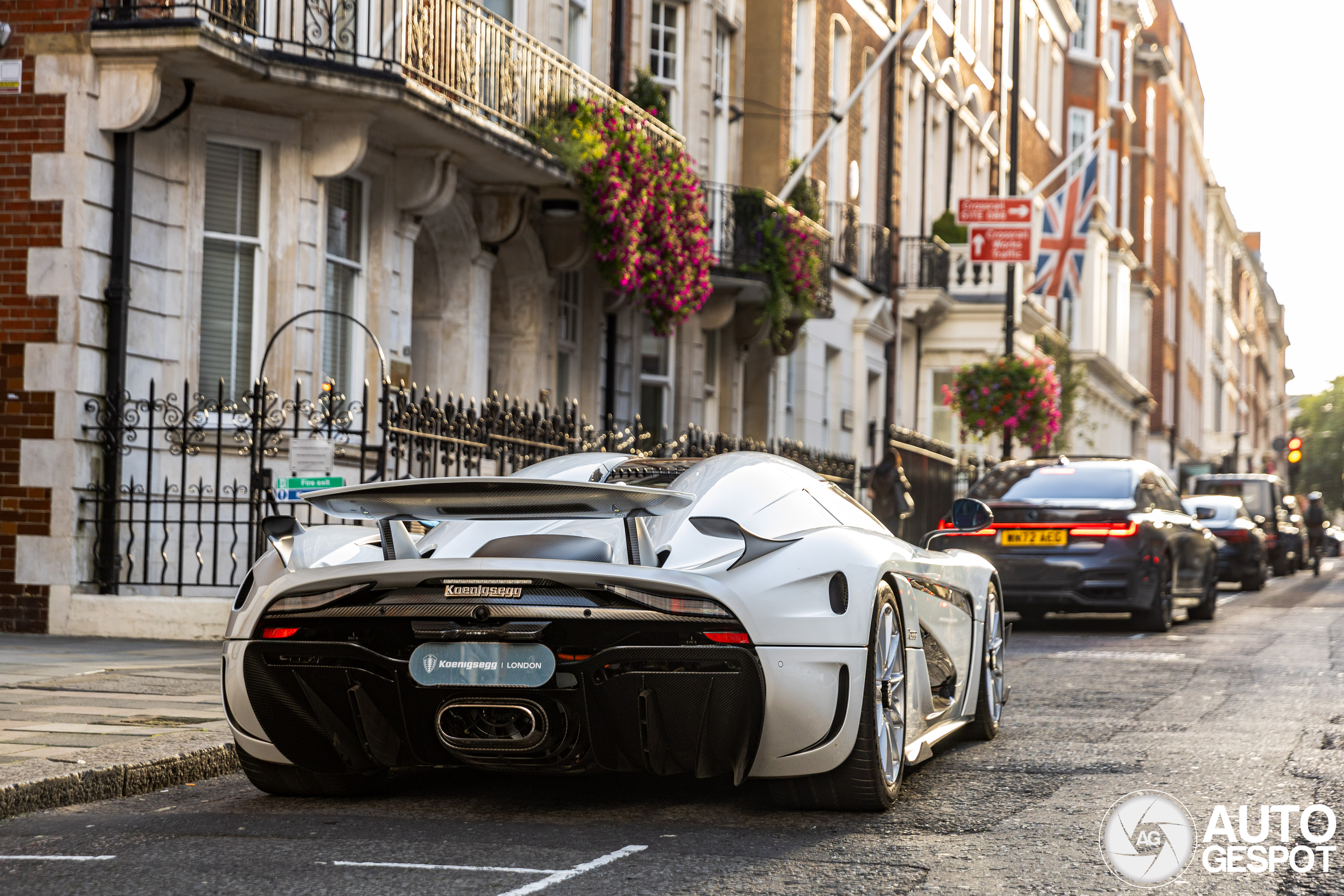 The Regera still looks modern despite its 9 years.