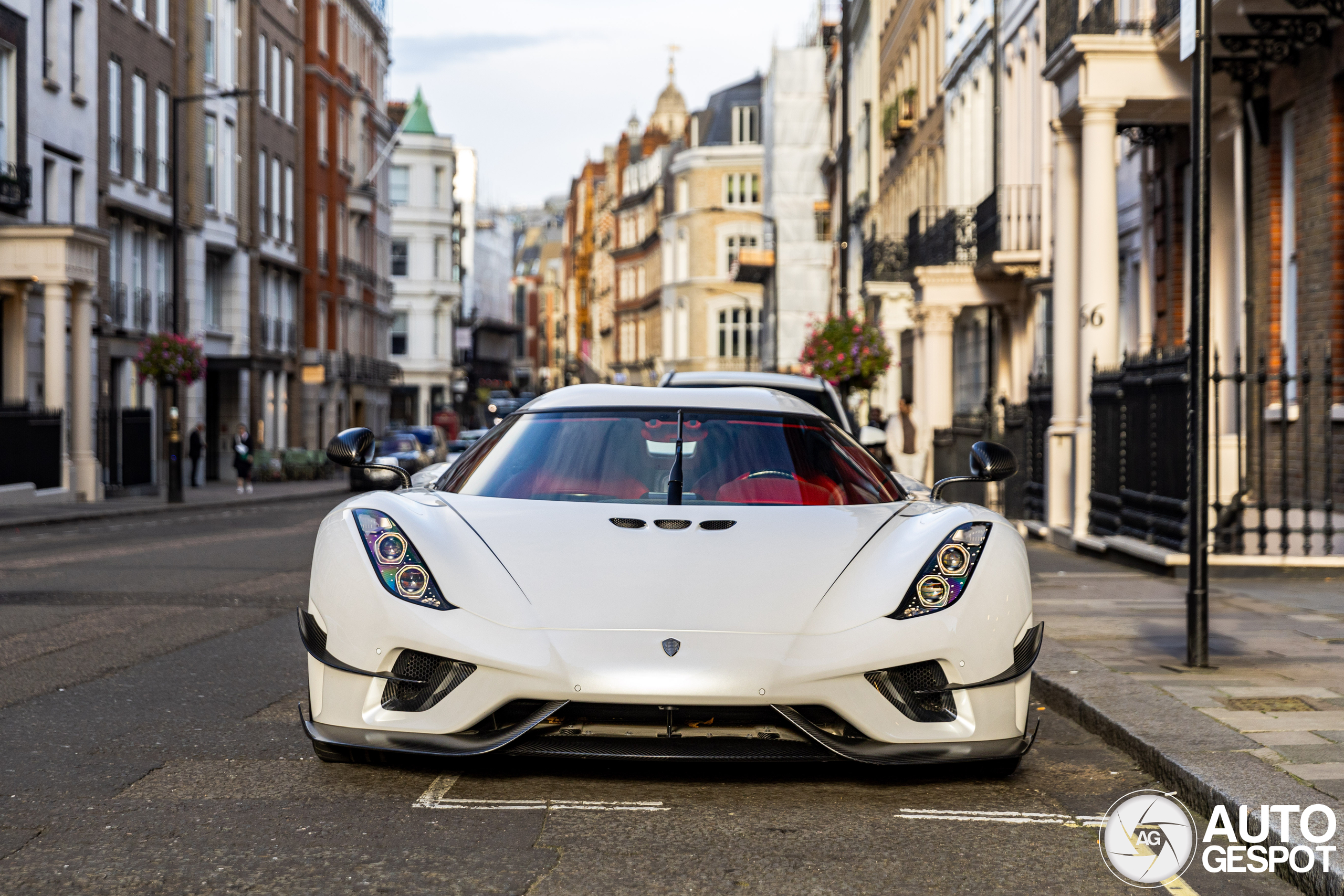 The Regera still looks modern despite its 9 years.