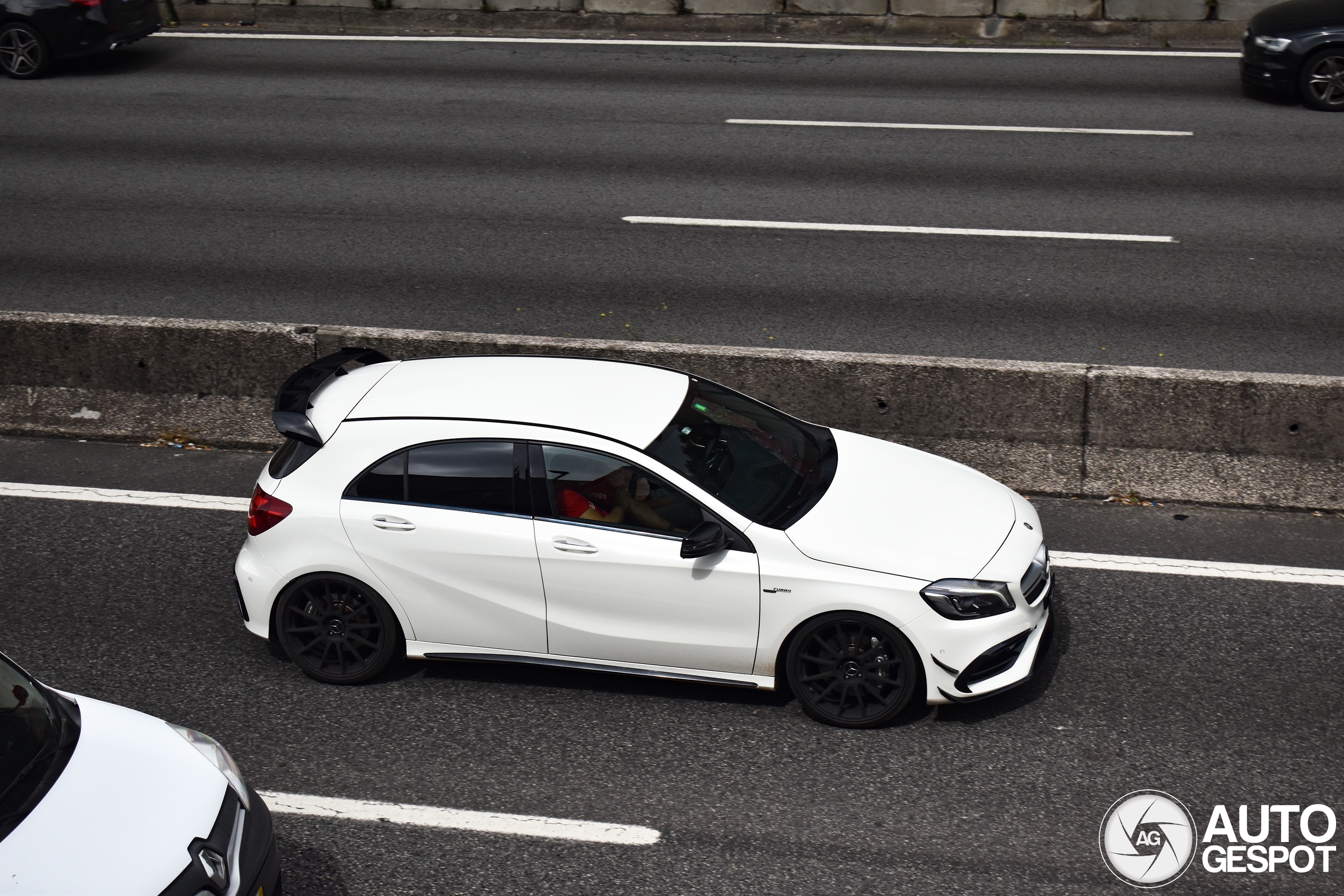 Mercedes-AMG A 45 W176 2015