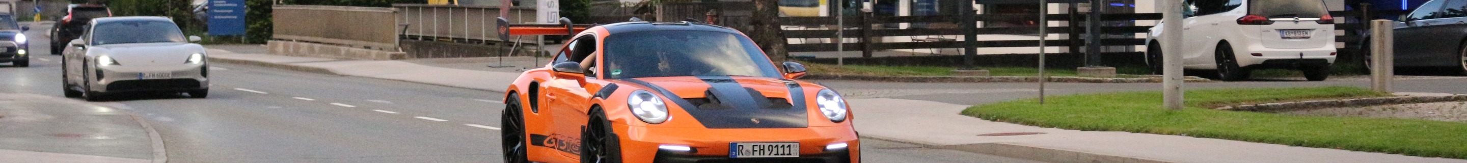 Porsche 992 GT3 RS Weissach Package