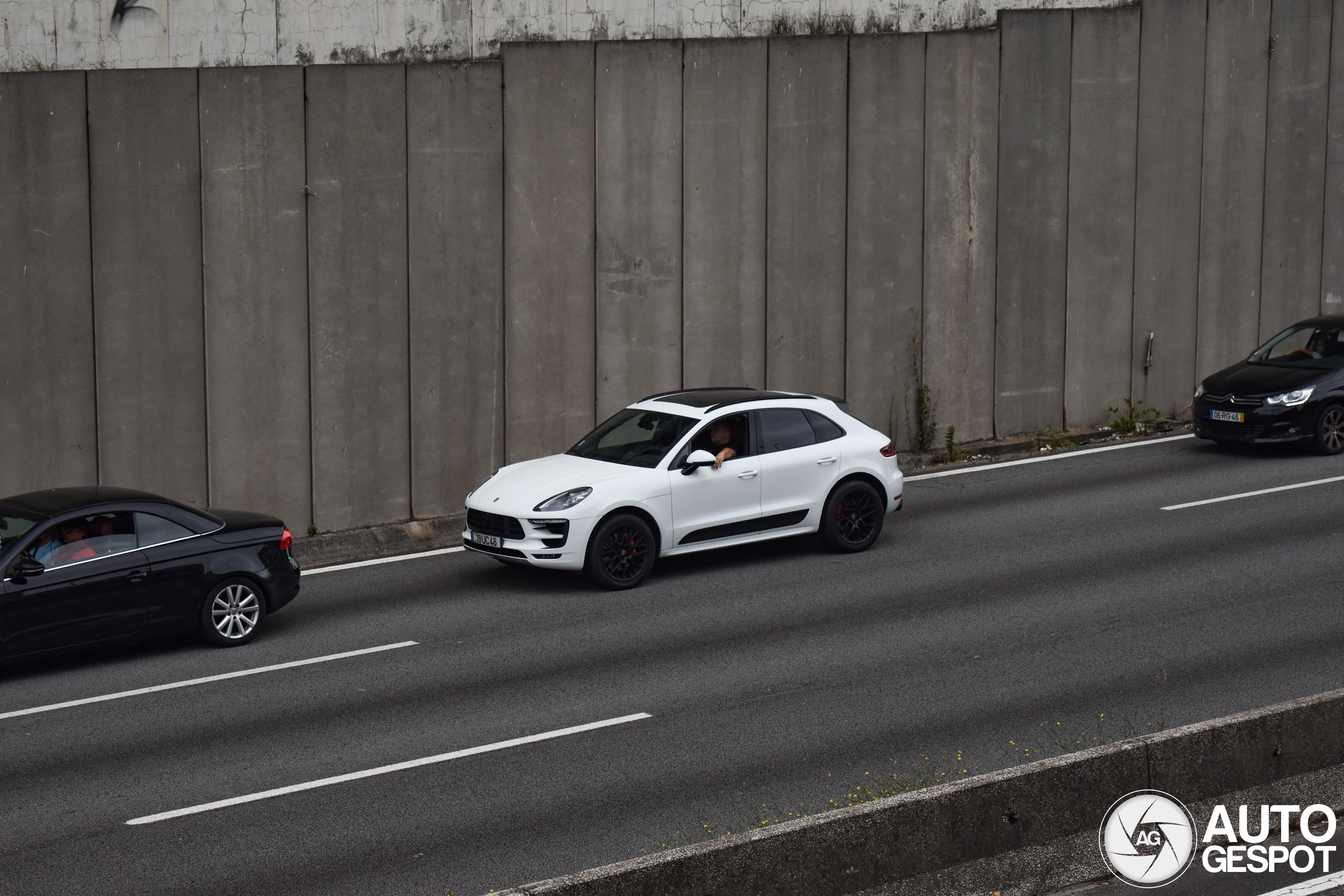 Porsche 95B Macan GTS