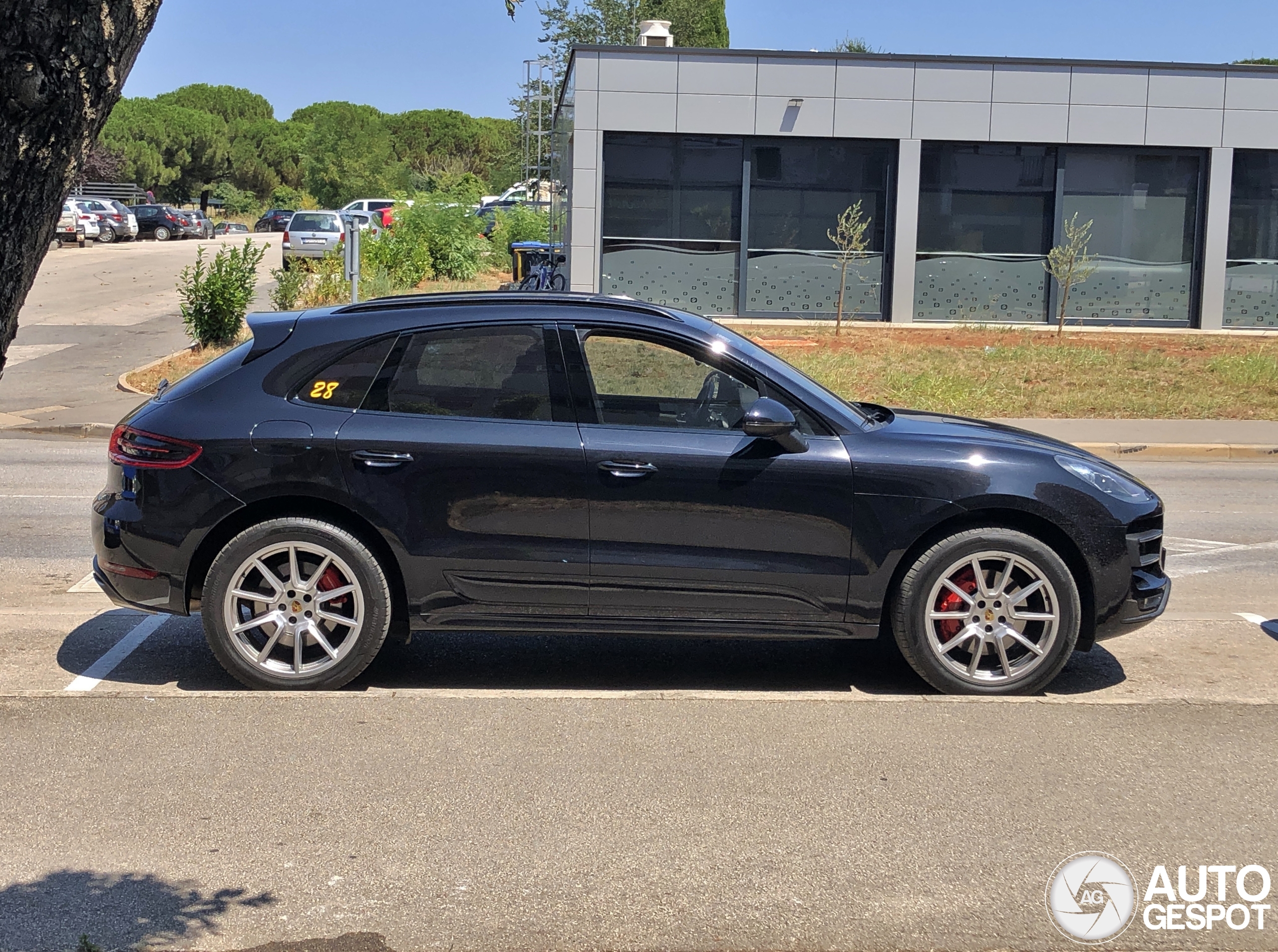 Porsche 95B Macan Turbo