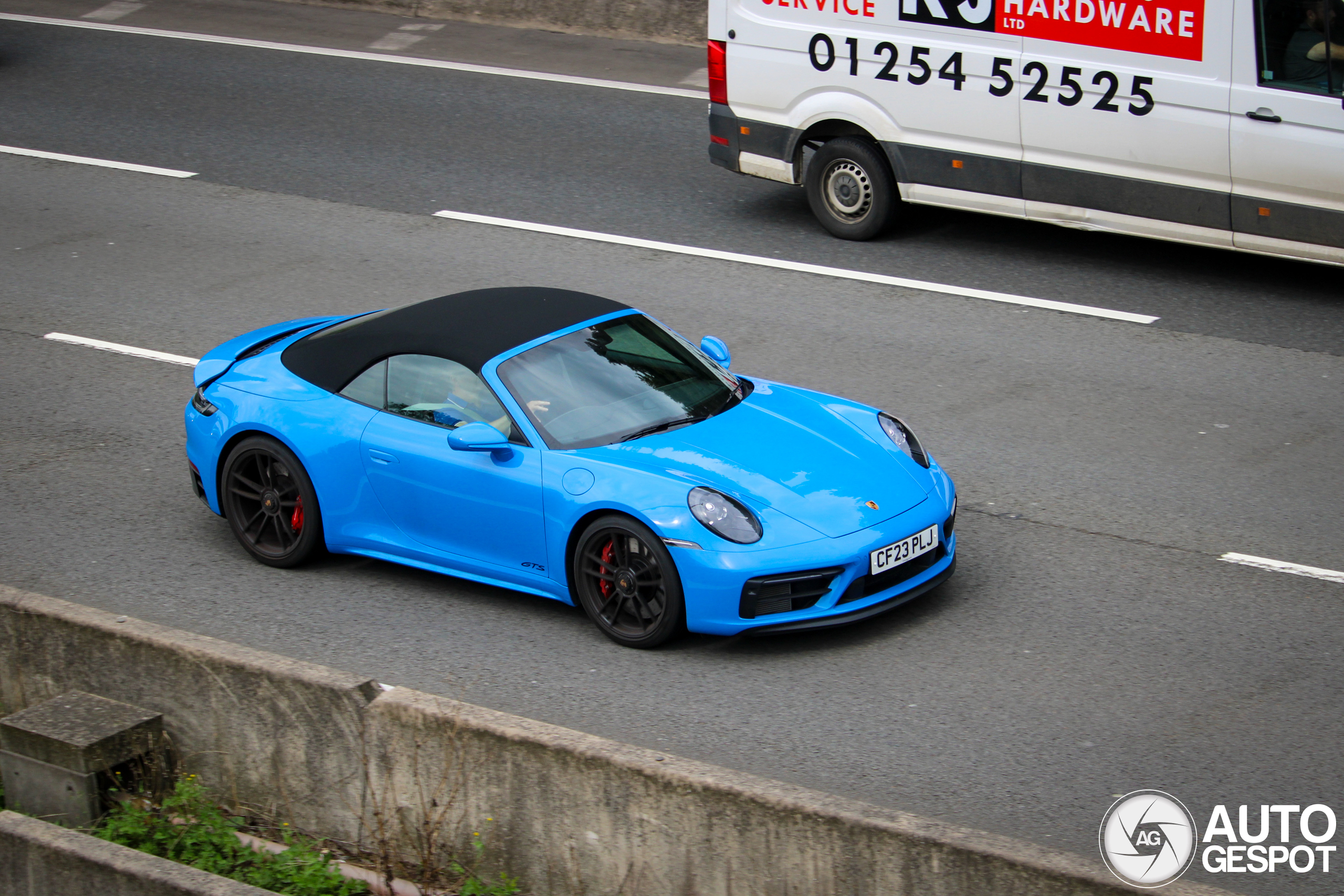 Porsche 992 Carrera 4 GTS Cabriolet