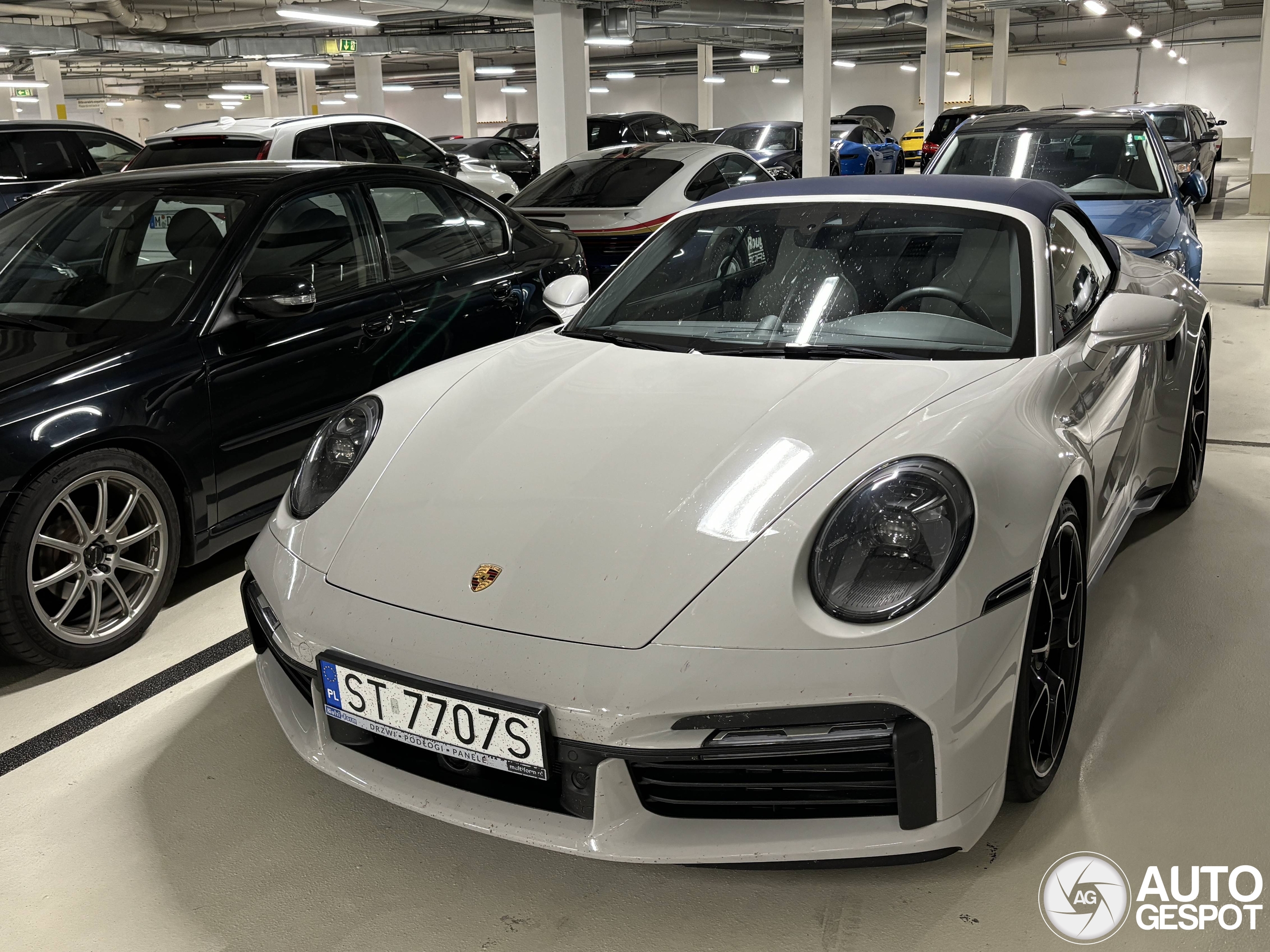 Porsche 992 Turbo S Cabriolet