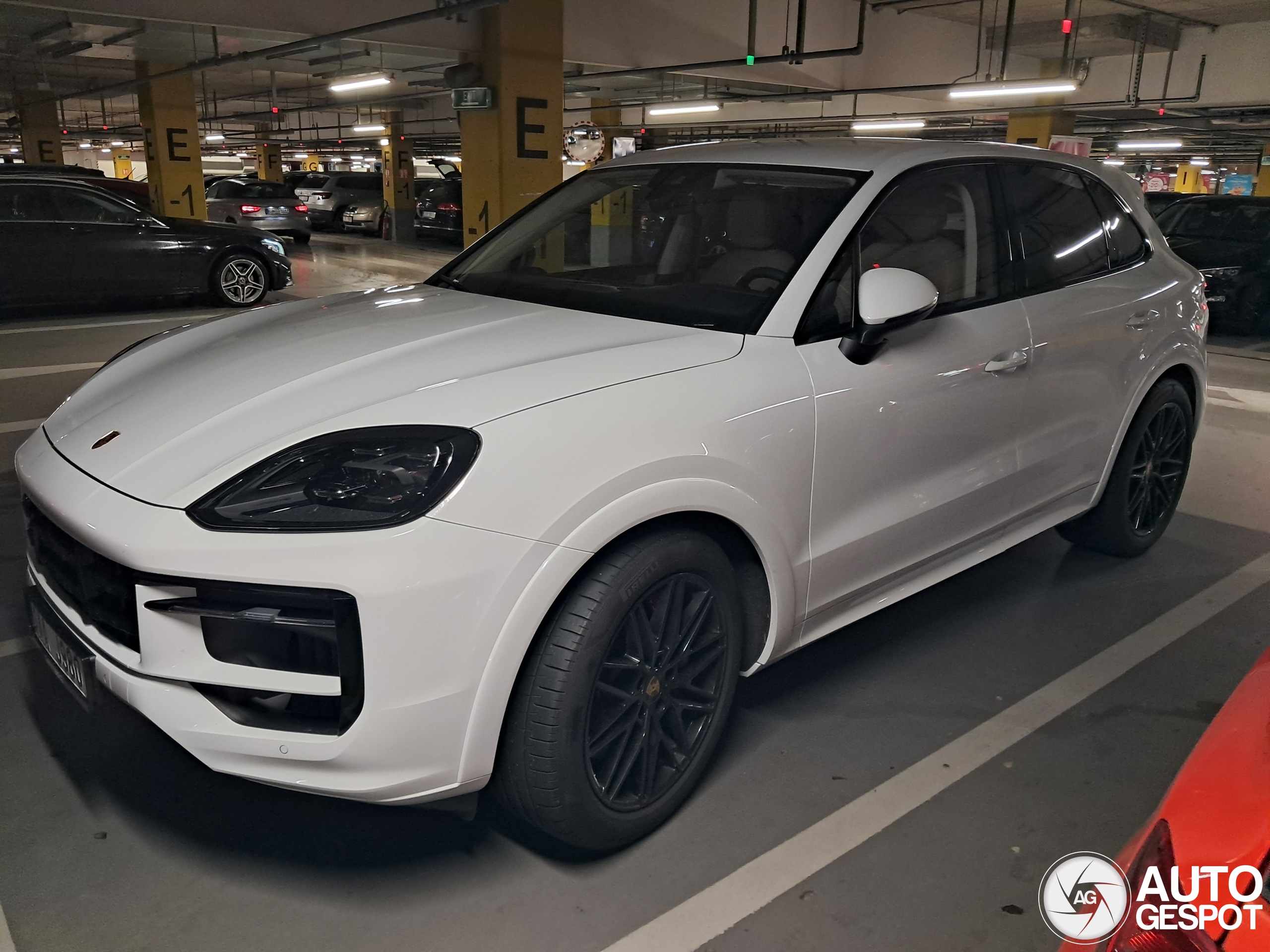 Porsche 9YA Cayenne GTS MkII