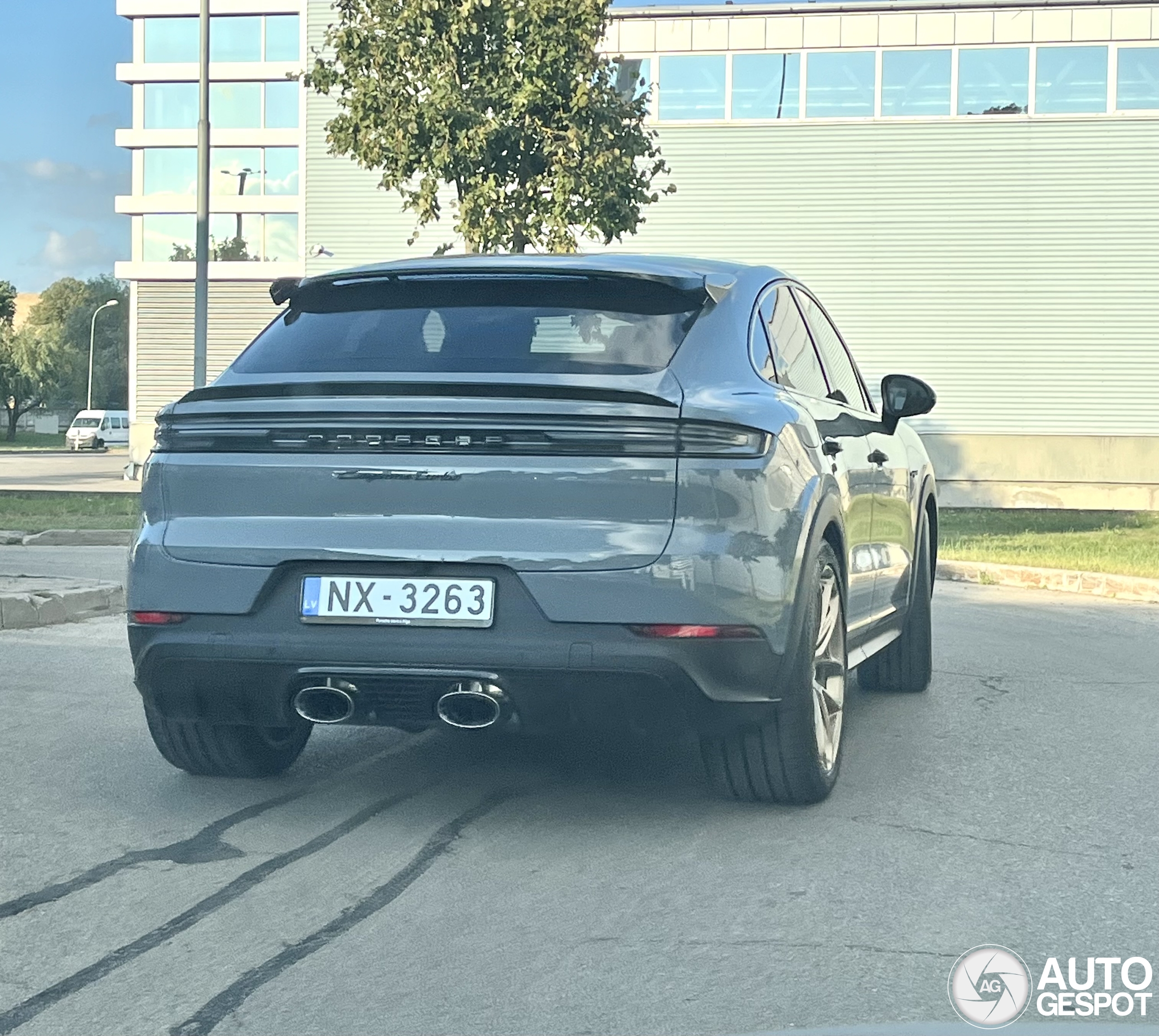 Porsche Cayenne Coupé Turbo E-Hybrid