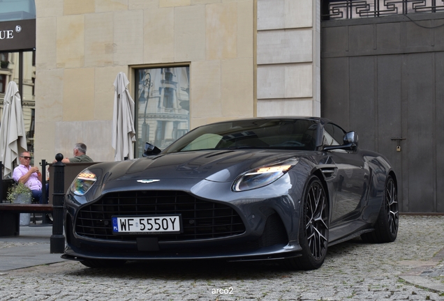 Aston Martin DB12