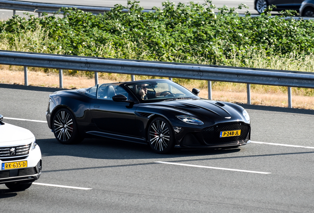 Aston Martin DBS Superleggera Volante