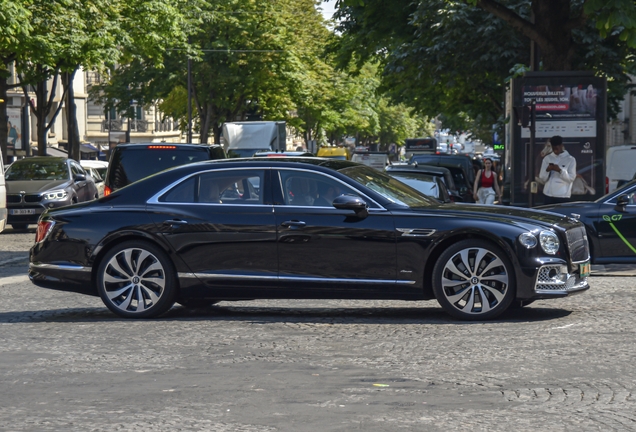 Bentley Flying Spur Hybrid Azure