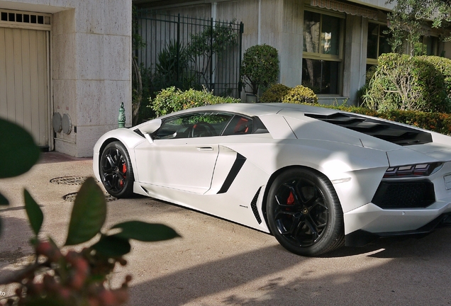 Lamborghini Aventador LP700-4