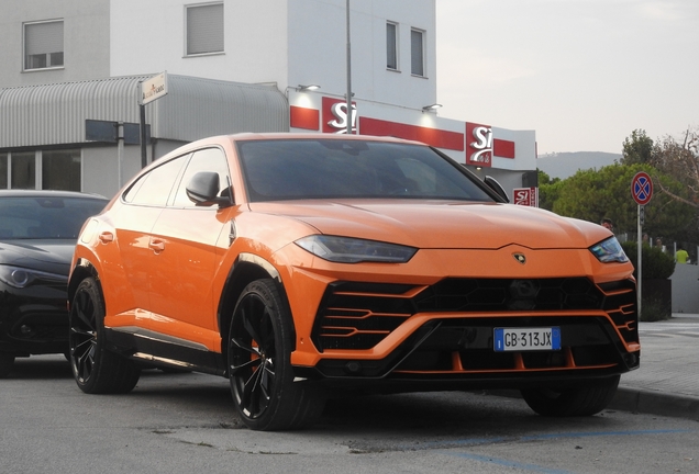 Lamborghini Urus