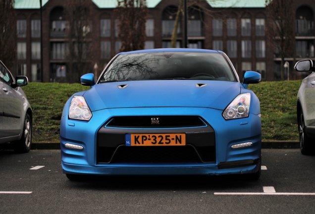 Nissan GT-R 2011