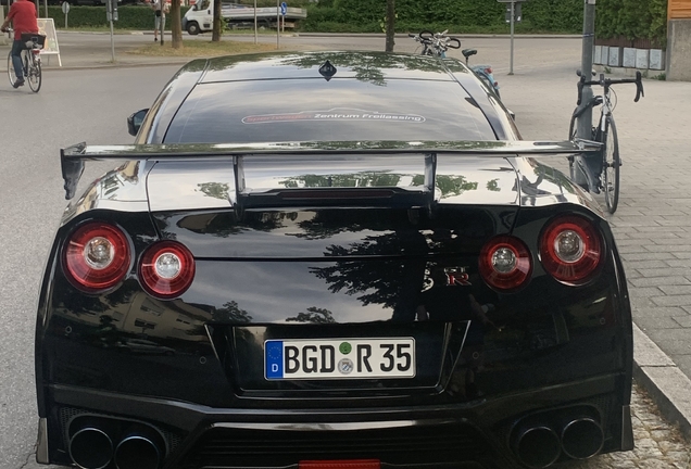 Nissan GT-R