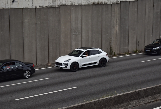 Porsche 95B Macan GTS