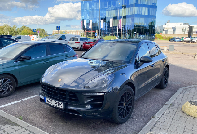 Porsche 95B Macan GTS